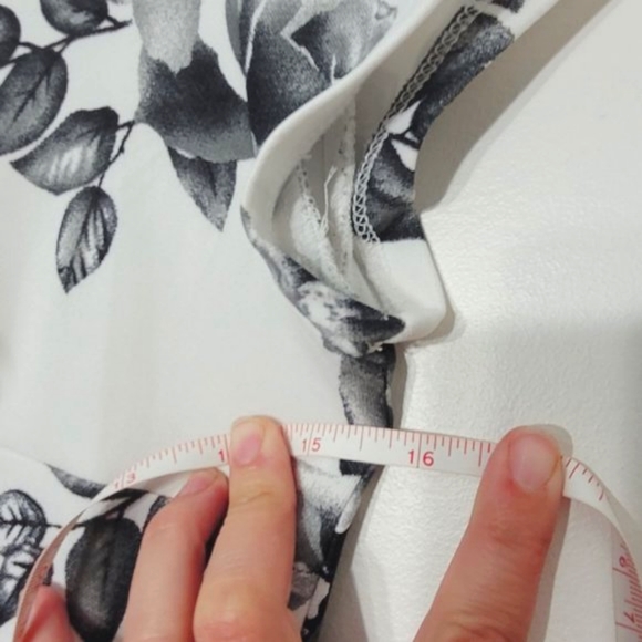 Stork & Babe Rose Floral Sheath Dress Short Sleeve Scoop Maternity Stretch XXS - Picture 8 of 9